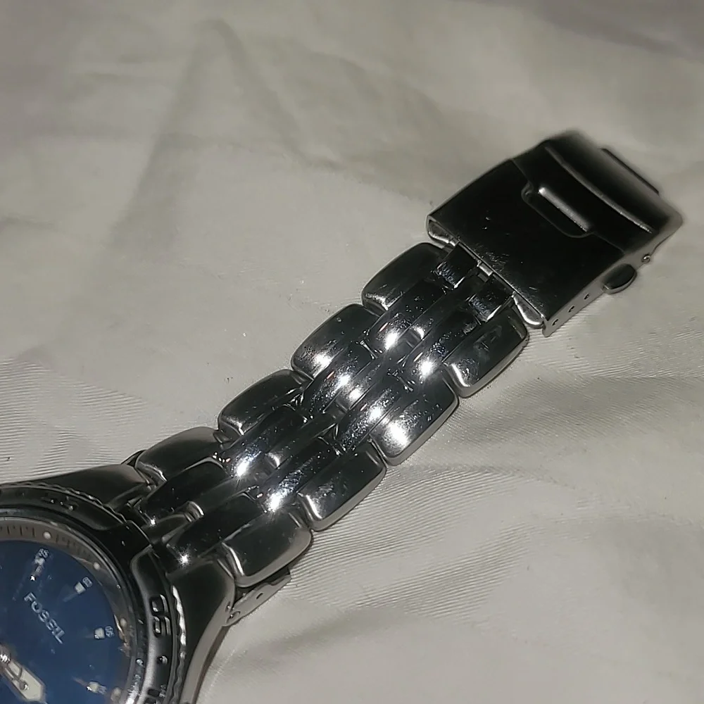 Men’s Fossil Watch AM-3612 Blue 330' Water Resistant Silver‎ Blue Face